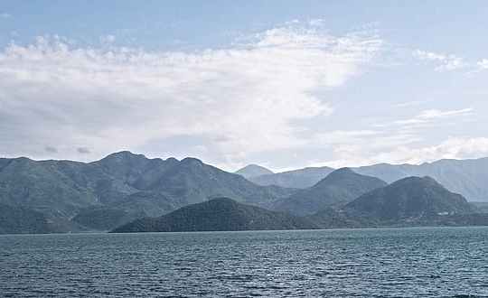 男孩取沉穩(wěn)大氣的名字