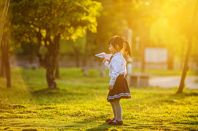 女孩取名丨有書香氣息的女孩名字